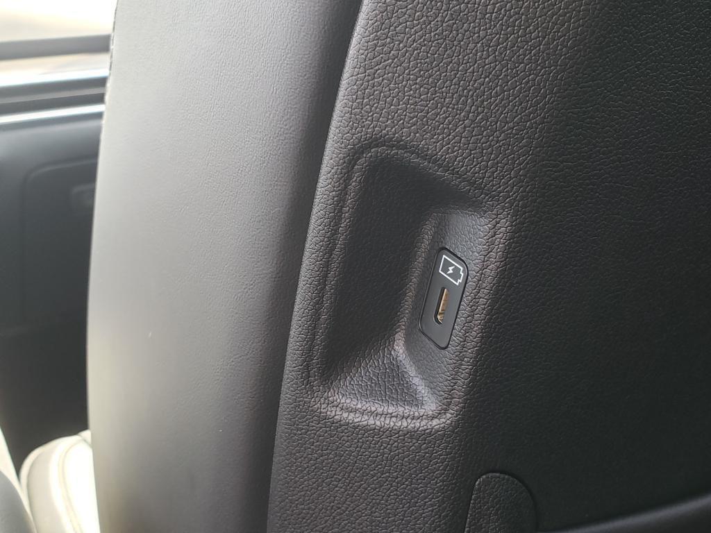 new 2026 Kia Sorento car, priced at $40,995