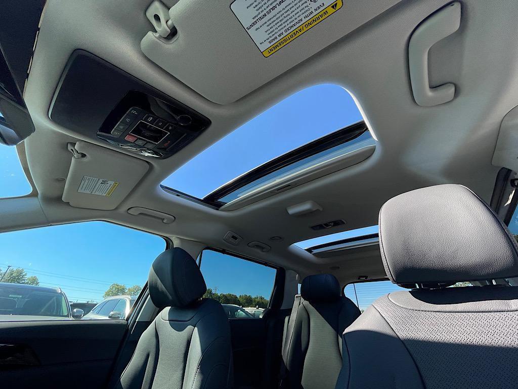 new 2026 Kia Carnival Hybrid car, priced at $51,664