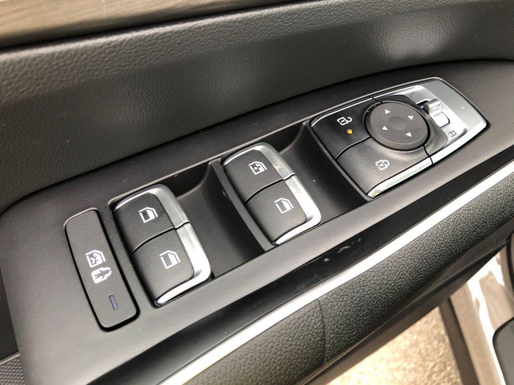 new 2026 Kia Sorento car, priced at $40,800