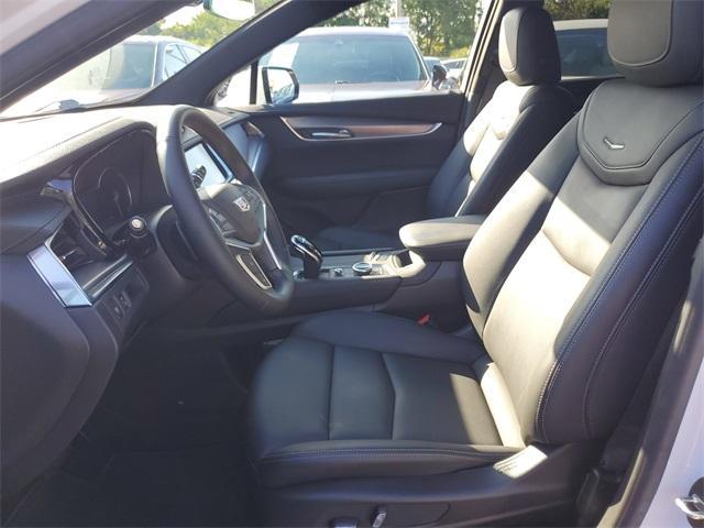 used 2024 Cadillac XT5 car, priced at $33,590