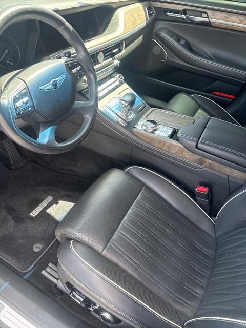 2020 Vik Black Genesis G90