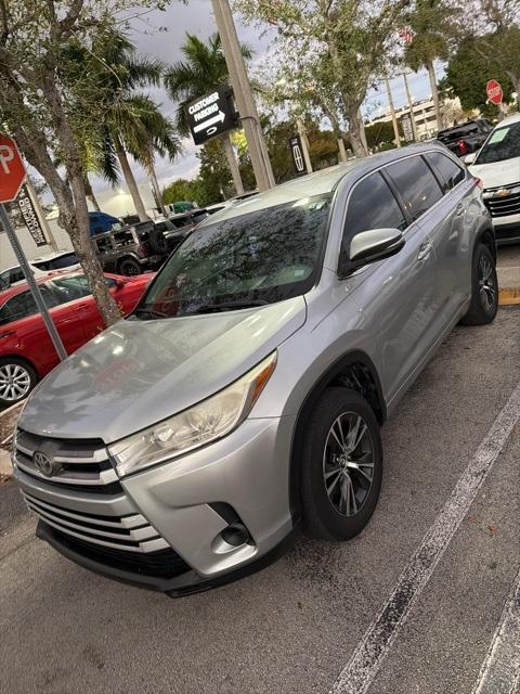 used 2018 Toyota Highlander car, priced at $13,590
