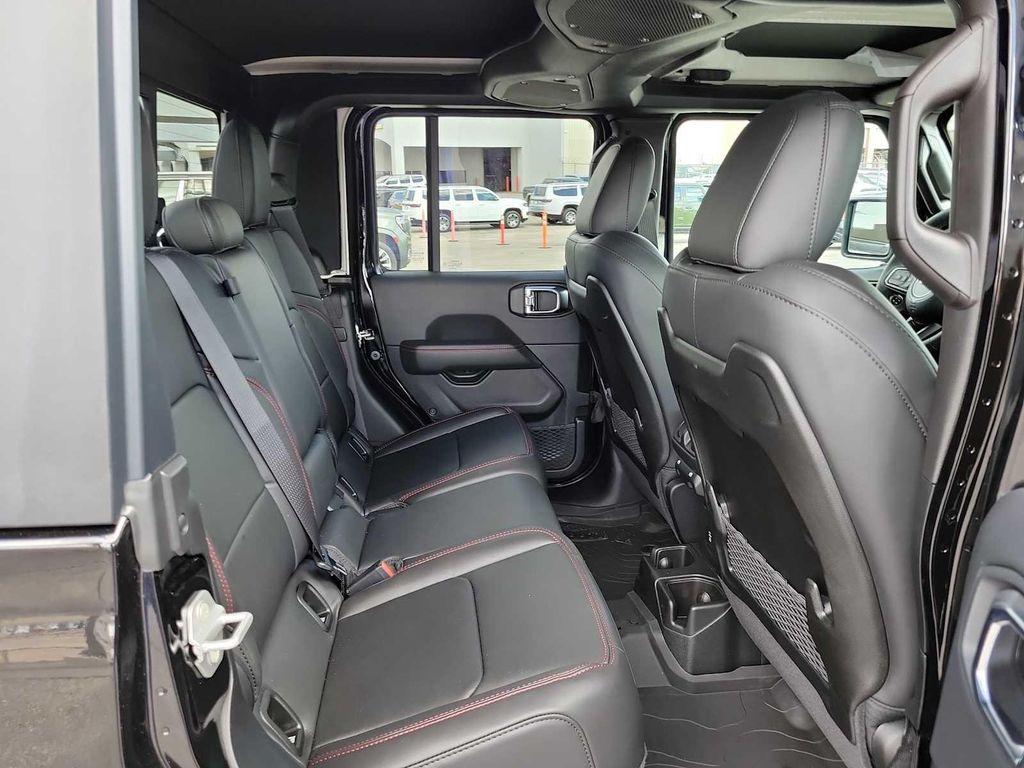 new 2025 Jeep Gladiator car, priced at $64,935