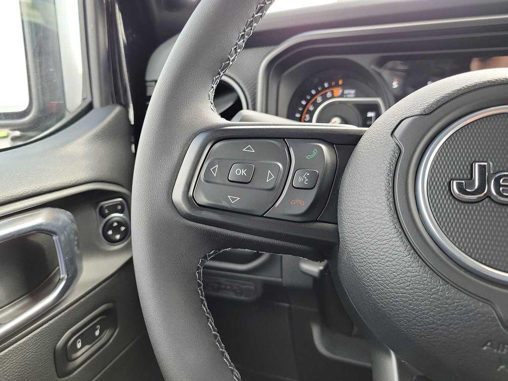 new 2025 Jeep Gladiator car, priced at $64,935