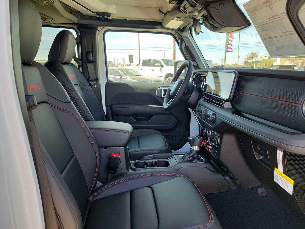 new 2026 Jeep Gladiator car, priced at $62,015