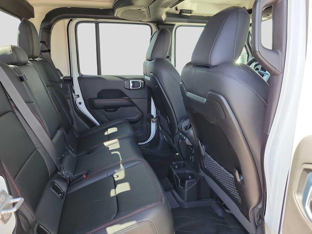 new 2026 Jeep Gladiator car, priced at $62,015