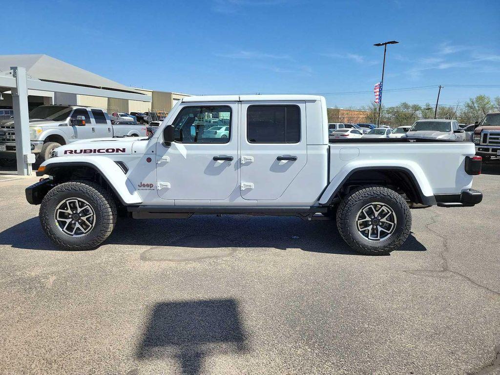 new 2026 Jeep Gladiator car, priced at $62,015