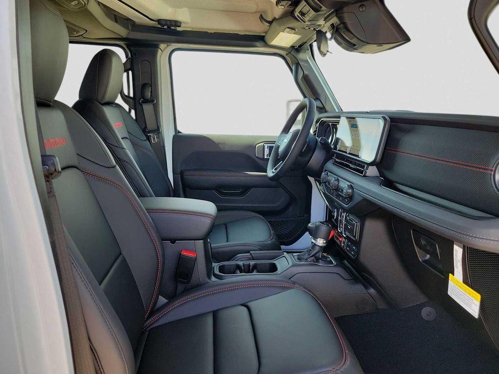 new 2026 Jeep Gladiator car, priced at $62,015