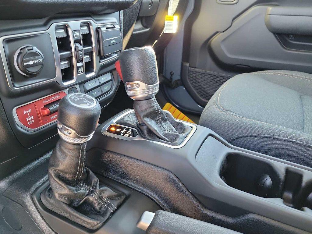 new 2026 Jeep Gladiator car, priced at $54,975