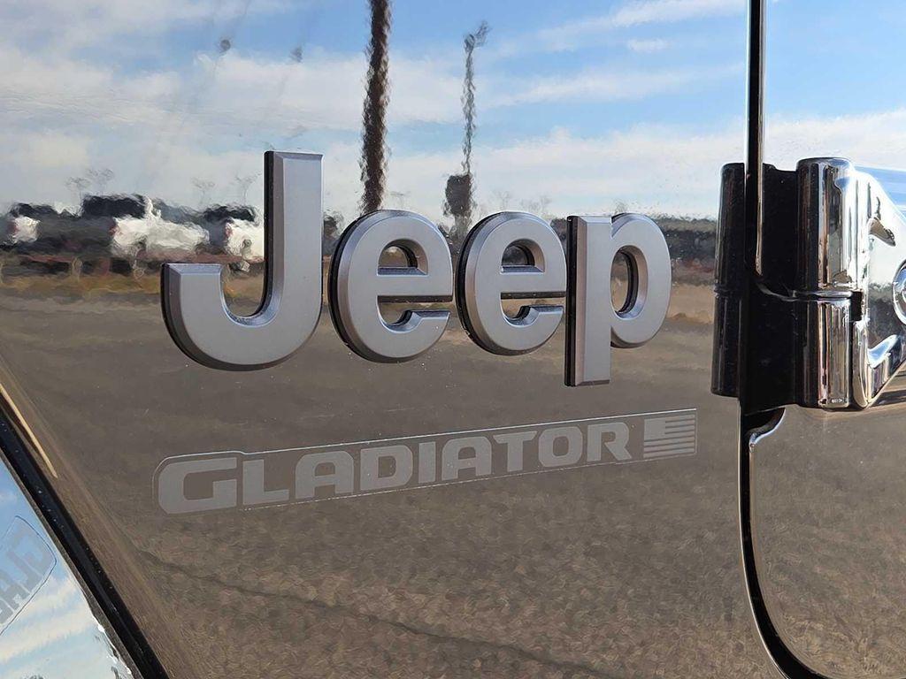new 2026 Jeep Gladiator car, priced at $54,975