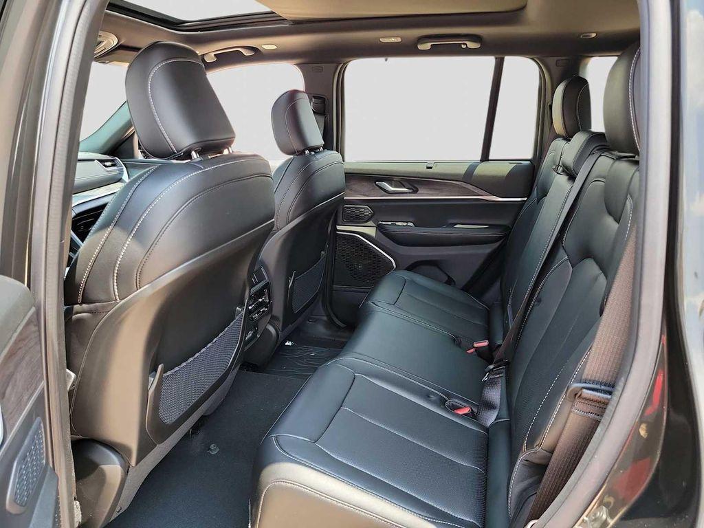 new 2024 Jeep Grand Cherokee car, priced at $60,235