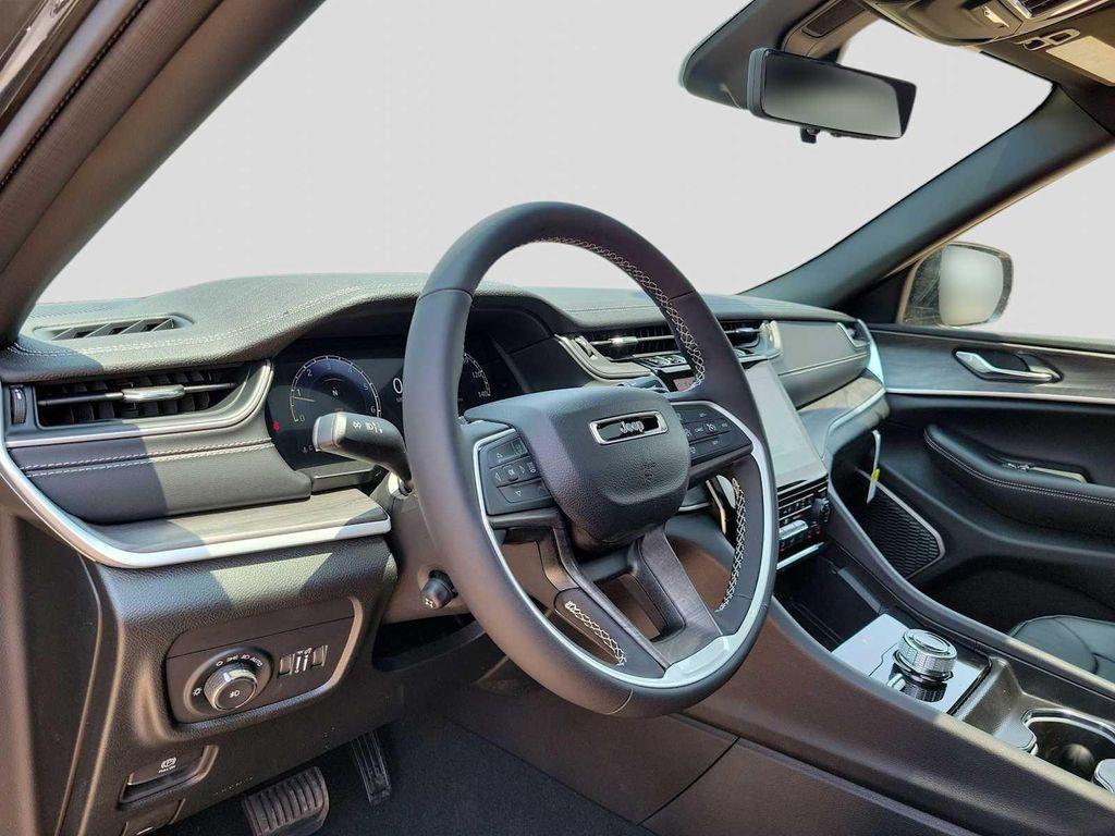 new 2024 Jeep Grand Cherokee car, priced at $60,235