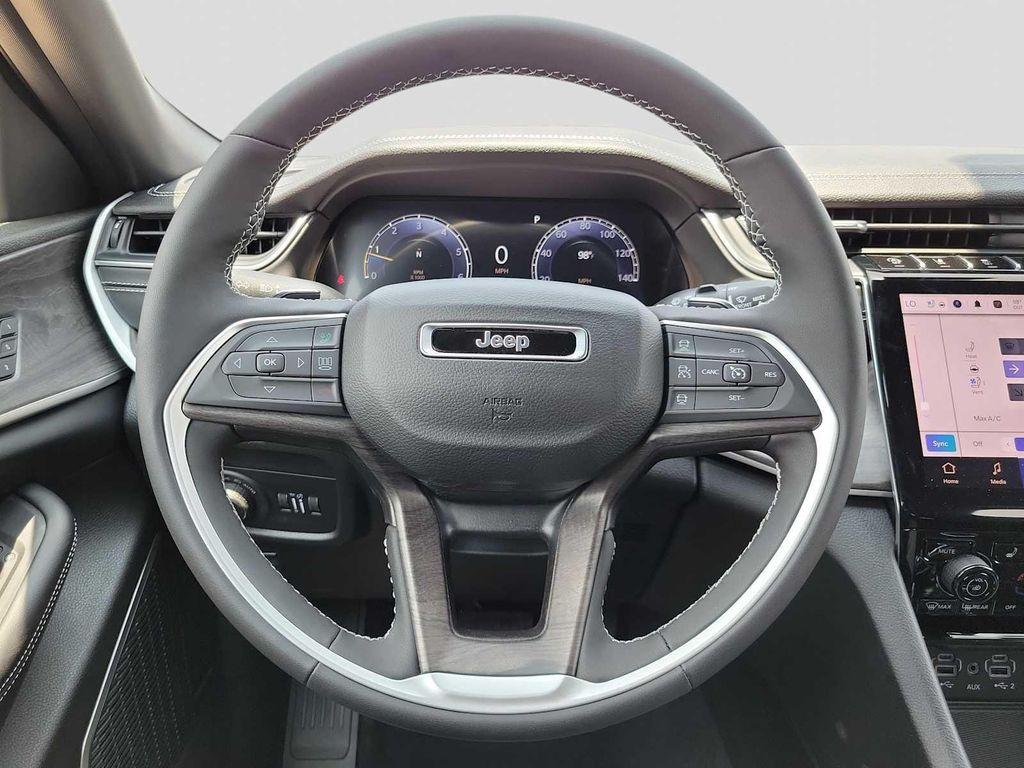 new 2024 Jeep Grand Cherokee car, priced at $60,235