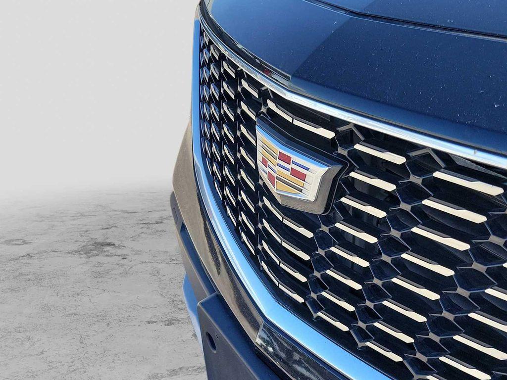 used 2022 Cadillac XT4 car, priced at $24,995