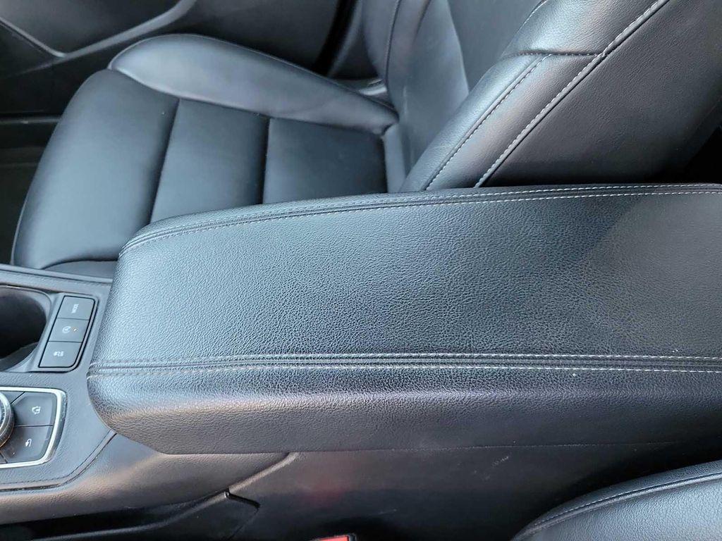 used 2022 Cadillac XT4 car, priced at $24,995