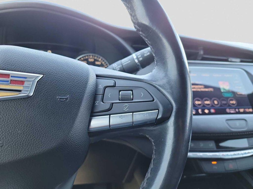 used 2022 Cadillac XT4 car, priced at $24,995