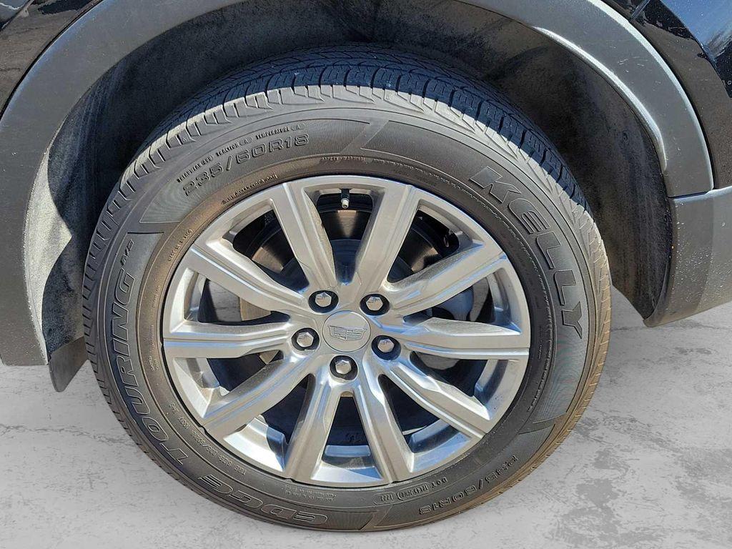 used 2022 Cadillac XT4 car, priced at $24,995