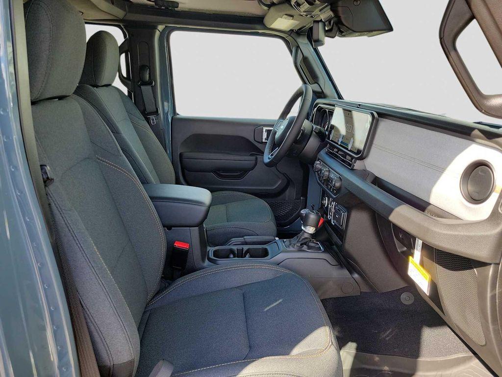 new 2025 Jeep Gladiator car, priced at $54,540