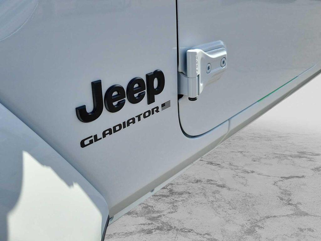new 2025 Jeep Gladiator car, priced at $53,945