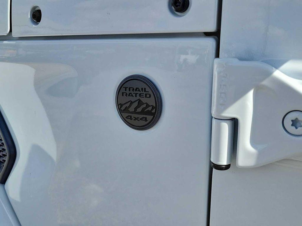 new 2025 Jeep Gladiator car, priced at $53,945