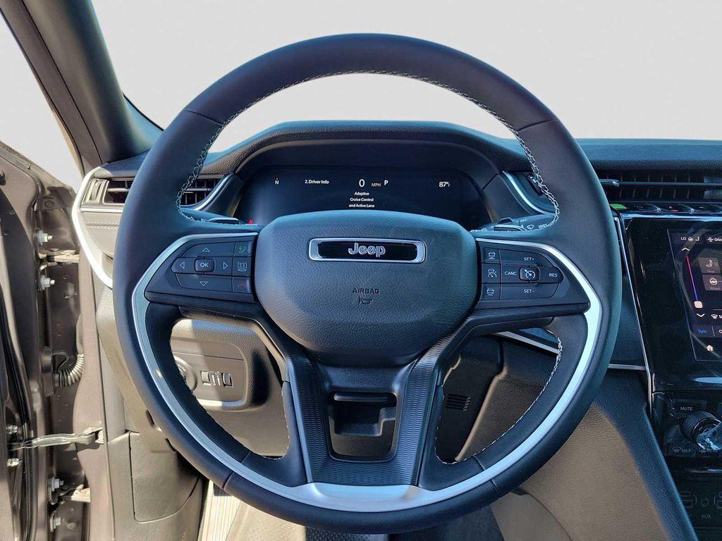 new 2025 Jeep Grand Cherokee car, priced at $44,595