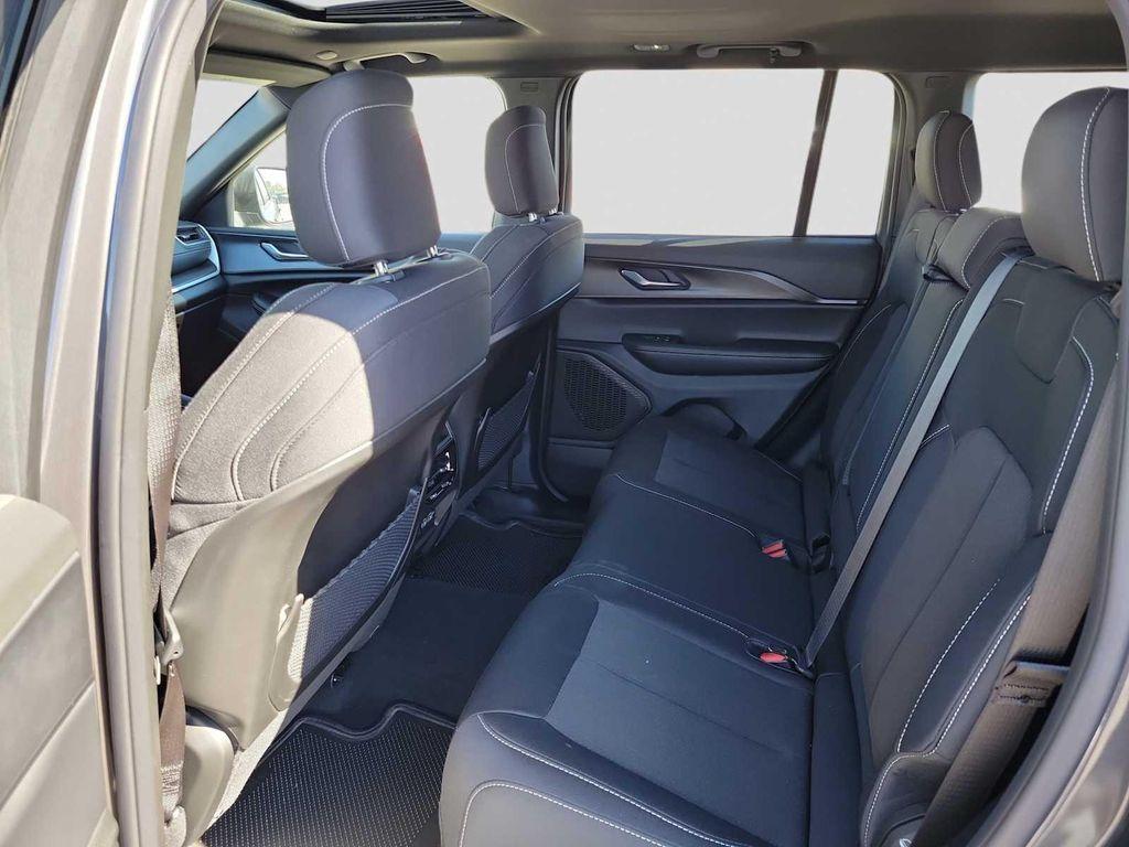 new 2025 Jeep Grand Cherokee car, priced at $44,595