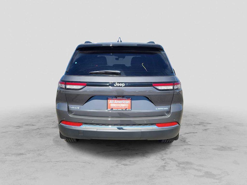 new 2025 Jeep Grand Cherokee car, priced at $44,595