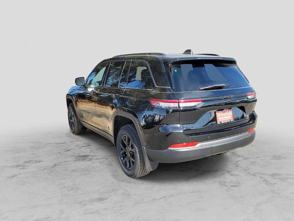 new 2026 Jeep Grand Cherokee car, priced at $42,920