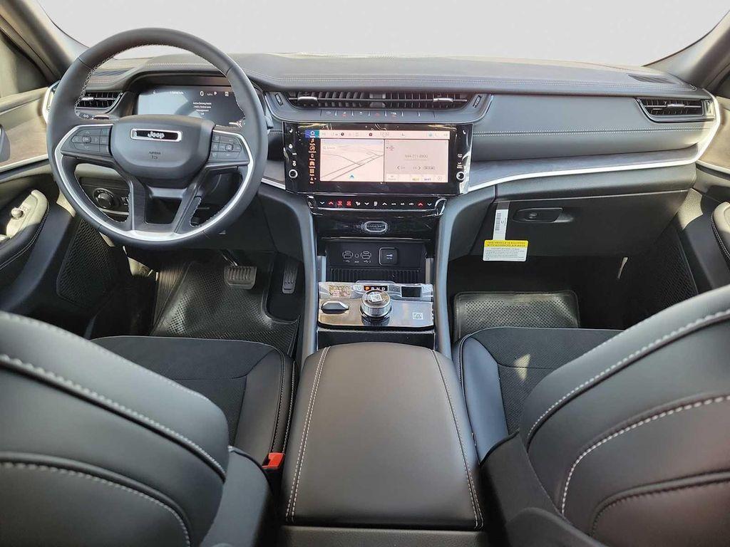 new 2026 Jeep Grand Cherokee car, priced at $42,920