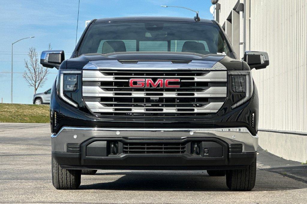new 2026 GMC Sierra 1500 car, priced at $44,204