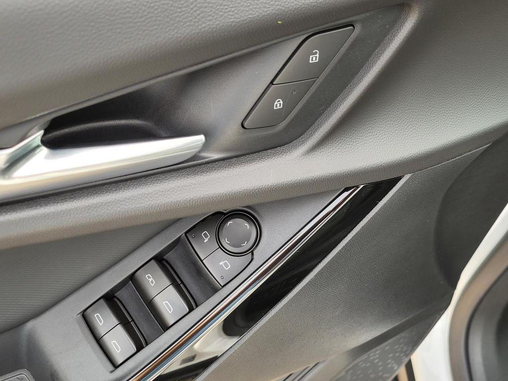 new 2026 Chevrolet Equinox car, priced at $29,290