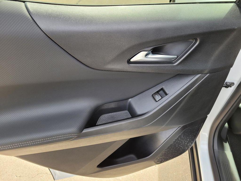 new 2026 Chevrolet Equinox car, priced at $29,290