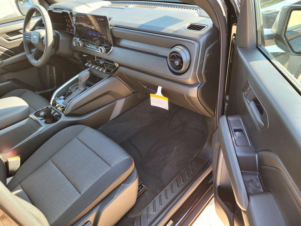 new 2026 Chevrolet Colorado car, priced at $29,390