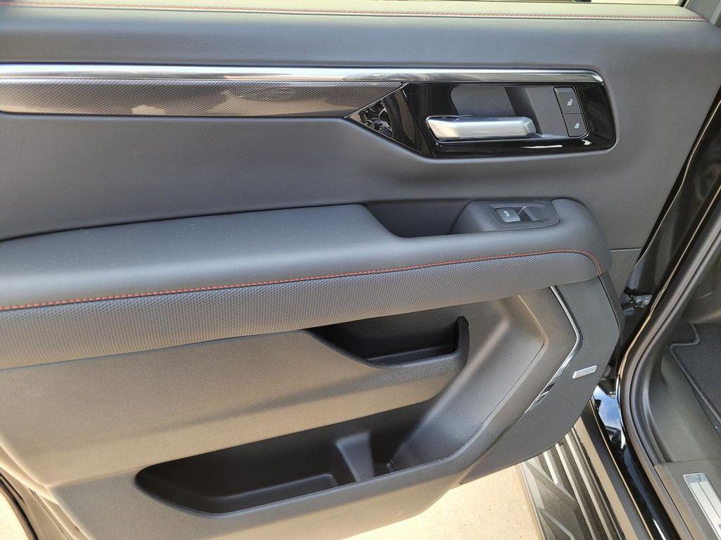 new 2026 Chevrolet Suburban car, priced at $75,539