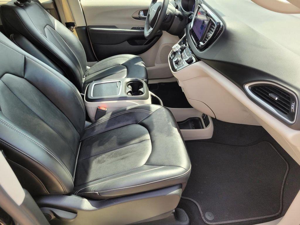 used 2024 Chrysler Pacifica car, priced at $25,787