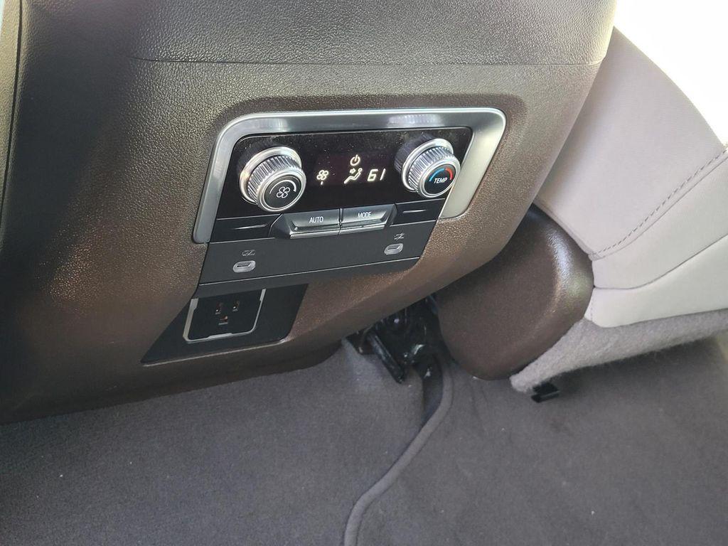 used 2022 GMC Yukon XL car, priced at $34,572