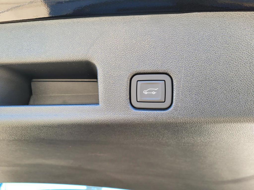 new 2026 Chevrolet Traverse car, priced at $49,495