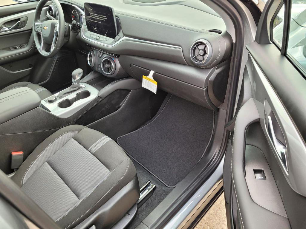 new 2026 Chevrolet Blazer car, priced at $31,695