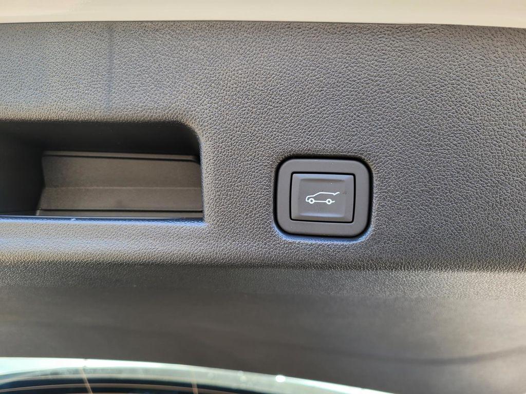 new 2026 Chevrolet Traverse car, priced at $39,520