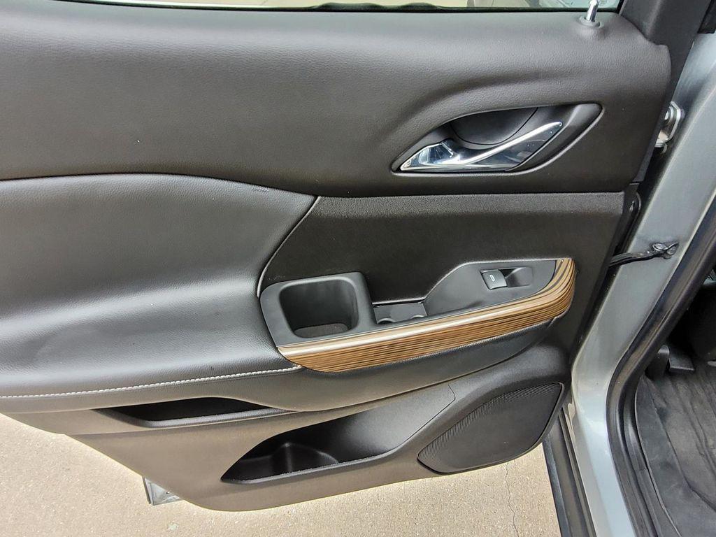 used 2023 GMC Acadia car, priced at $28,991