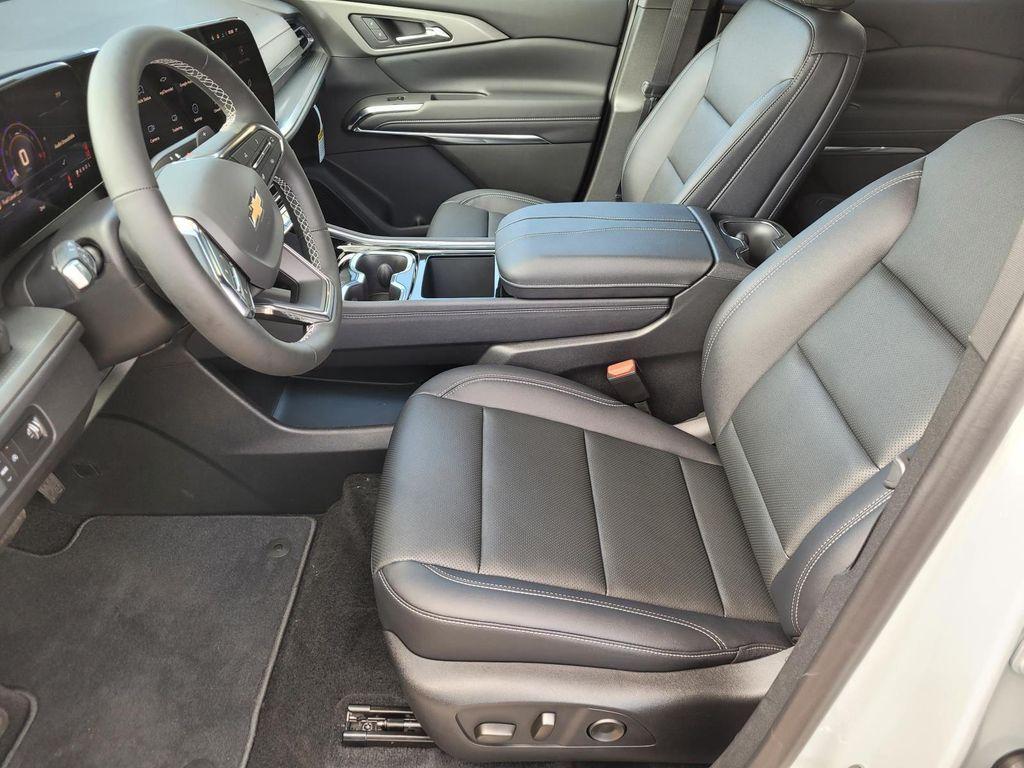 new 2026 Chevrolet Traverse car, priced at $40,545