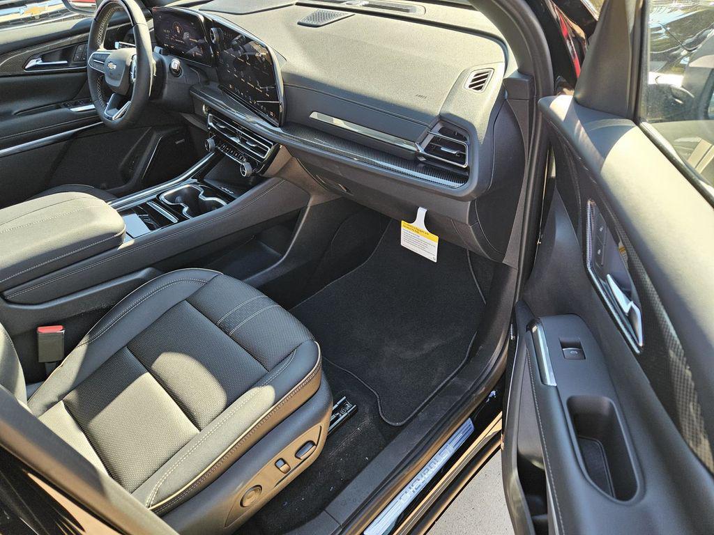 new 2026 Chevrolet Traverse car, priced at $54,495