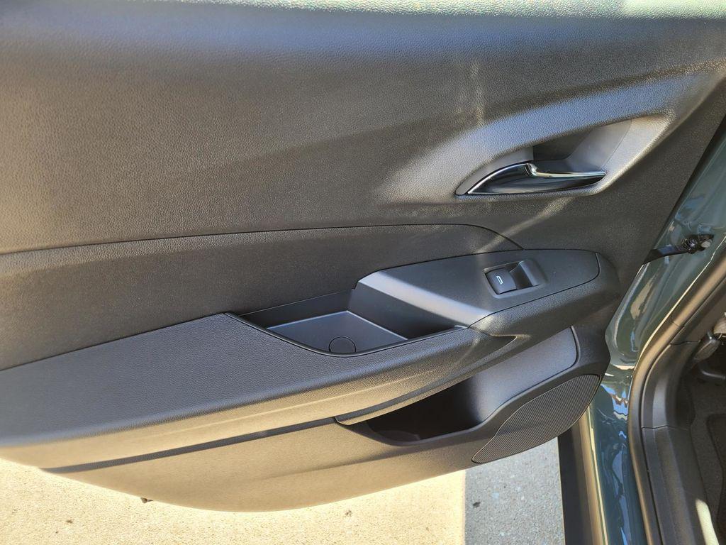 new 2026 Chevrolet Trax car, priced at $22,995