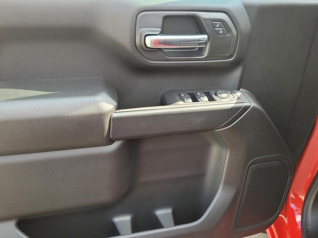 new 2026 Chevrolet Silverado 1500 car, priced at $32,335