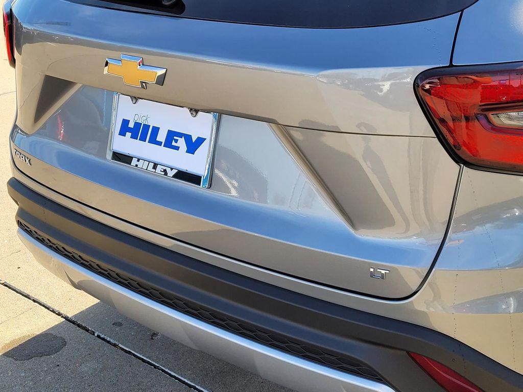 new 2026 Chevrolet Trax car, priced at $22,495