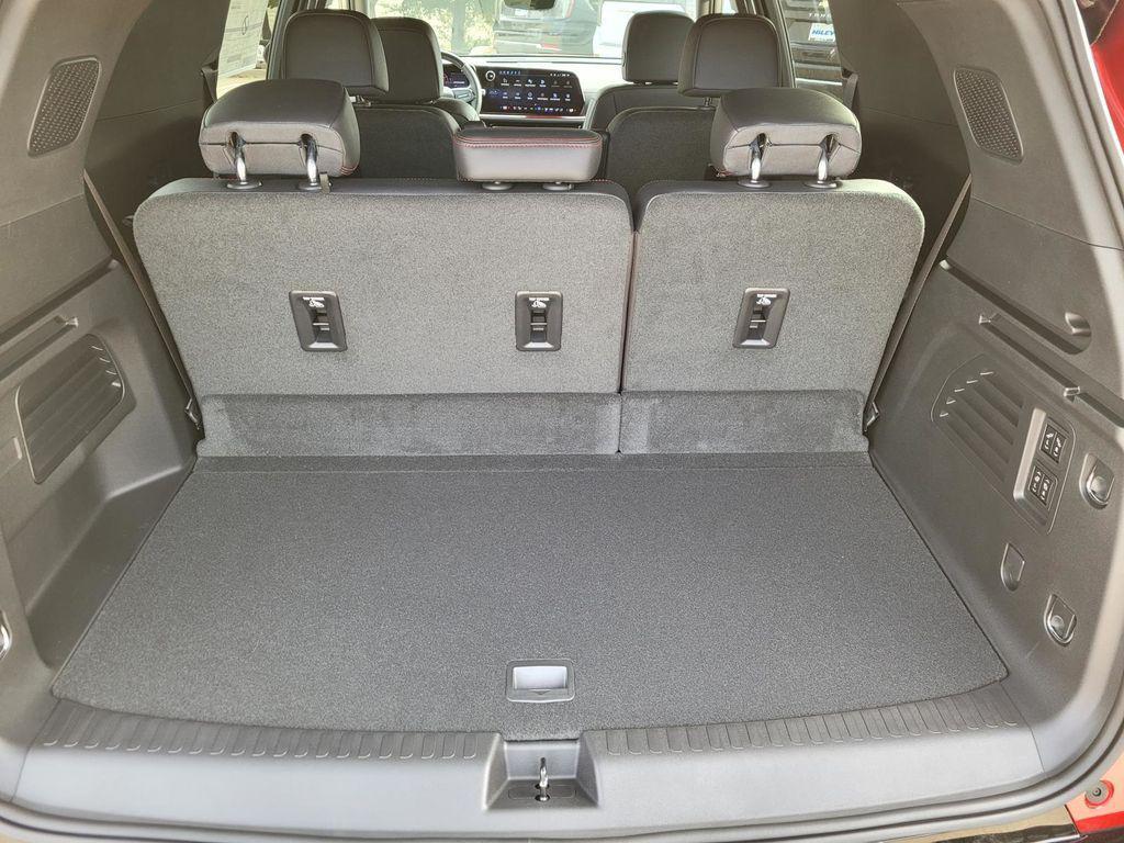 new 2026 Chevrolet Traverse car, priced at $53,790