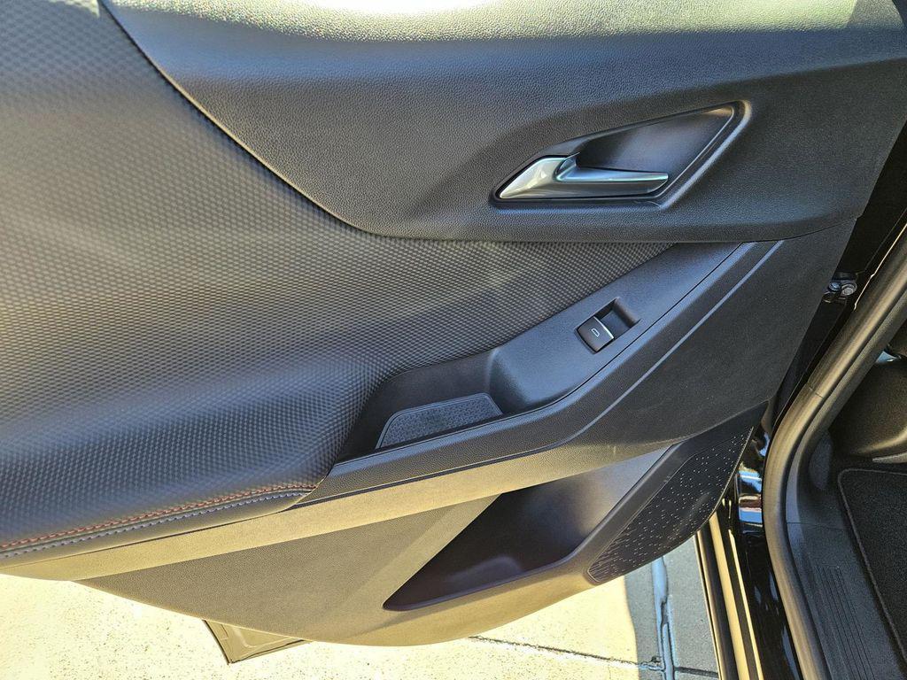 new 2026 Chevrolet Equinox car, priced at $30,895