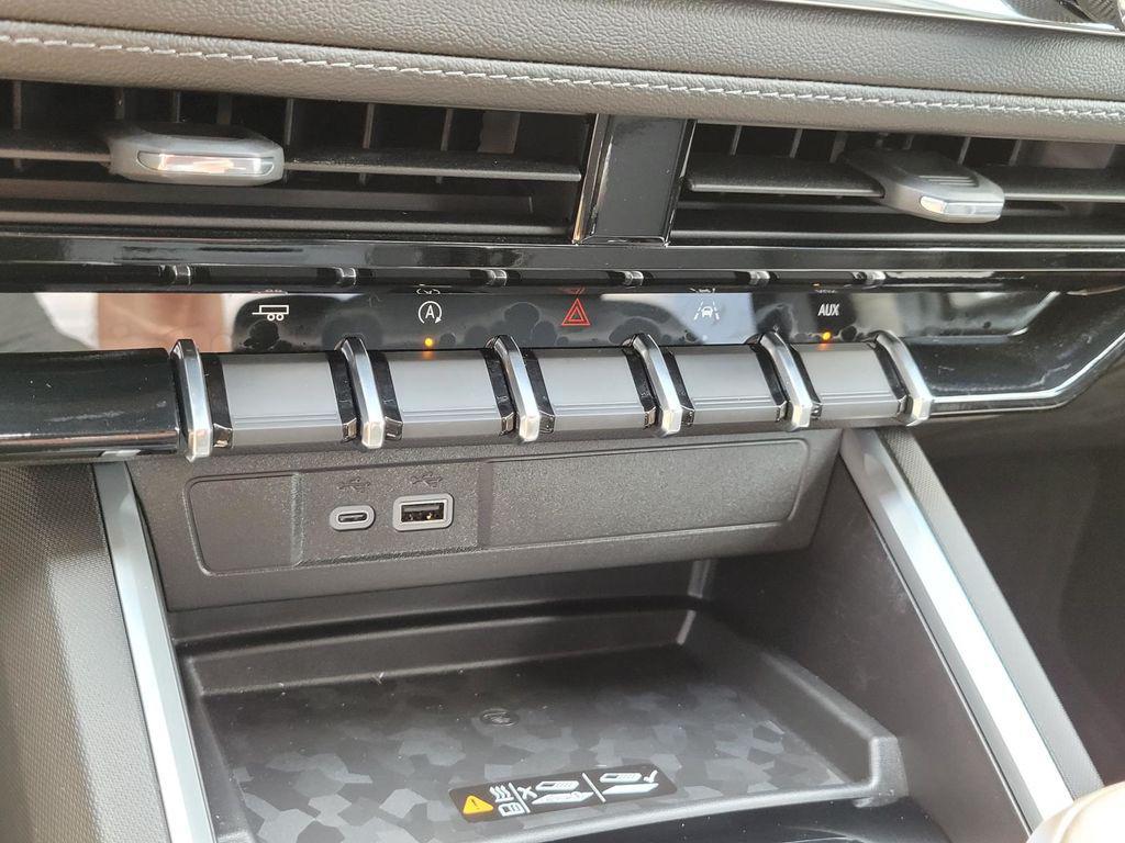 new 2026 Chevrolet Colorado car, priced at $33,560