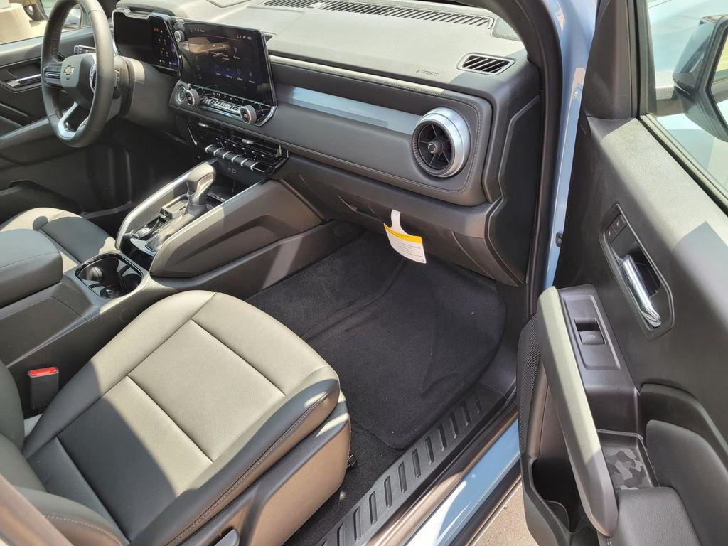 new 2026 Chevrolet Colorado car, priced at $33,560