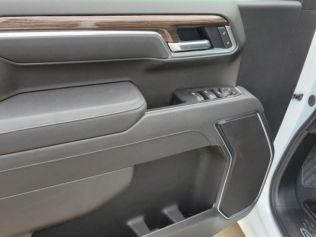 new 2026 Chevrolet Silverado 1500 car, priced at $42,430